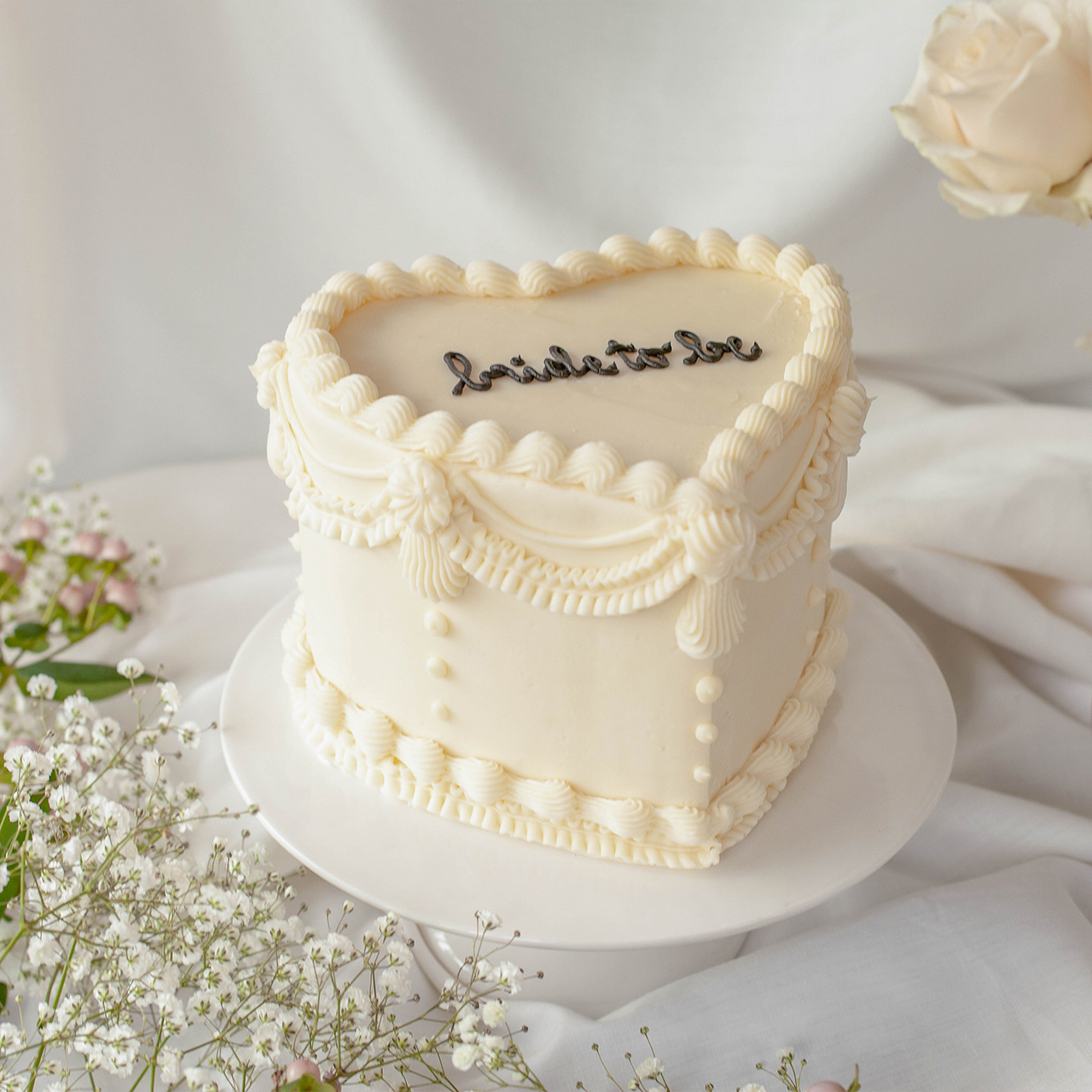 Ivory vintage heart cake